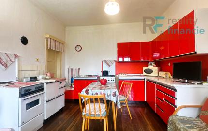 PREDANÝ rodinný dom Komárovce