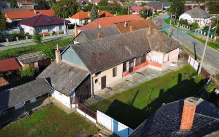 PREDANÝ rodinný dom Komárovce