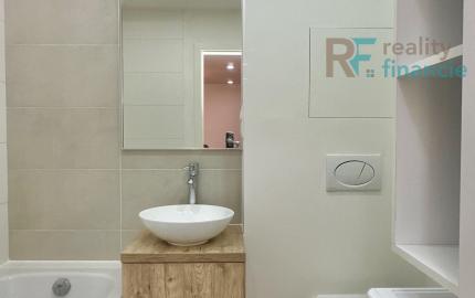 Garsonka Šaca, komplet rekonštrukcia