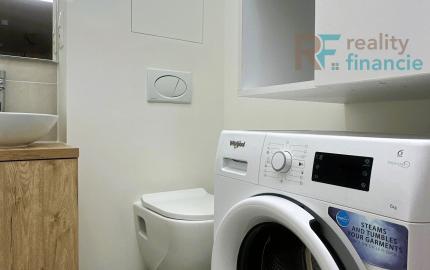 Garsonka Šaca, komplet rekonštrukcia