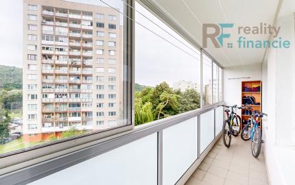 REZERVOVAÝ 3,5 i byt Poludníková