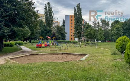 REZERVOVAÝ 3,5 i byt Poludníková