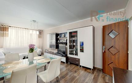 REZERVOVAÝ 3,5 i byt Poludníková