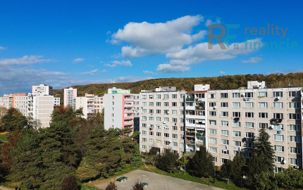 PREDAJ 2 izbový byt Nad Jazerom