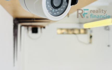 Garáž s montážnou jamou - Vodárenská ul.