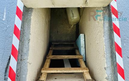 Garáž s montážnou jamou - Vodárenská ul.