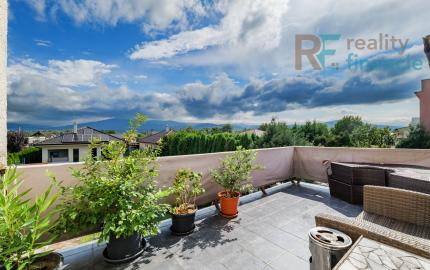 Dvojgeneračný Rodinný dom v Čani