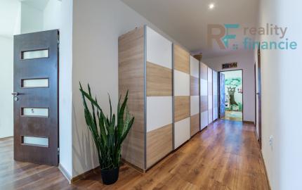 Dvojgeneračný Rodinný dom v Čani