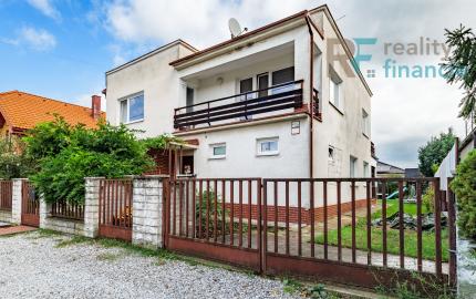 Dvojgeneračný Rodinný dom v Čani