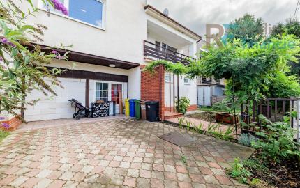 Dvojgeneračný Rodinný dom v Čani