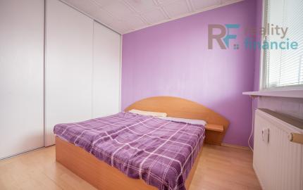 PREDAJ 1,5 izbový: pražský typ bytu s logiou