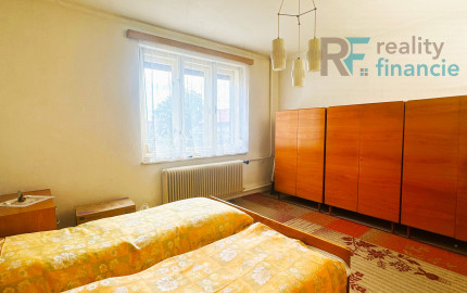 PREDANÝ rodinný dom Komárovce