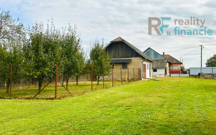 PREDANÝ rodinný dom Komárovce