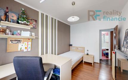 REZERVOVAÝ 3,5 i byt Poludníková