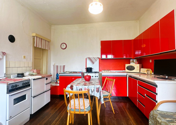 PREDANÝ rodinný dom Komárovce