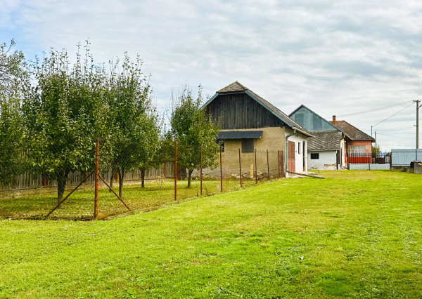 PREDANÝ rodinný dom Komárovce
