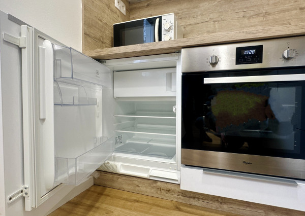 Garsonka Šaca, komplet rekonštrukcia