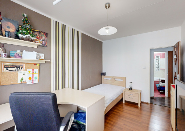 REZERVOVAÝ 3,5 i byt Poludníková