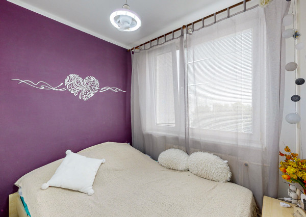 REZERVOVAÝ 3,5 i byt Poludníková