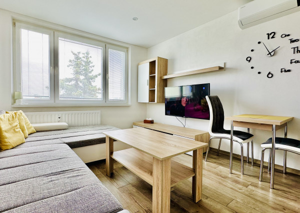 PRENÁJOM  1 i byt Košice - Terasa