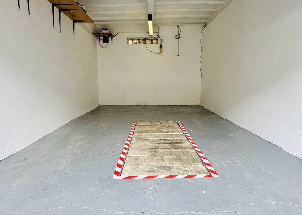 Garáž s montážnou jamou - Vodárenská ul.