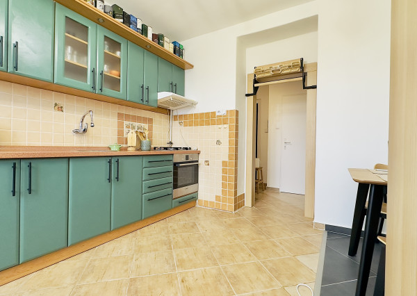 PRENAJATÝ:  1 i byt - Obrancov mieru Košice  VIDEO