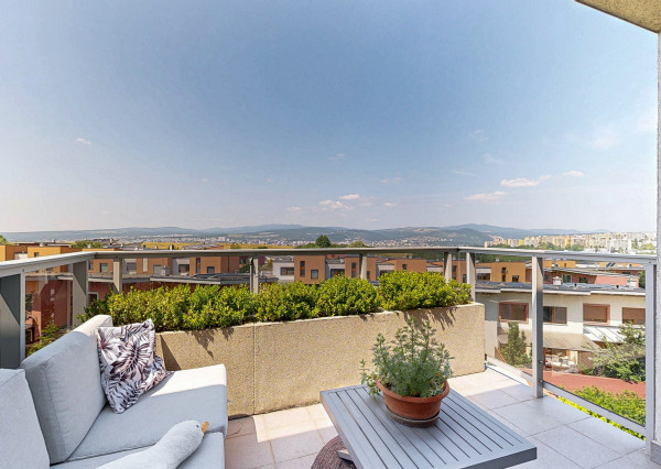 PANORAMA 4i byt + 1x parking v cene : VIDEO + 3D