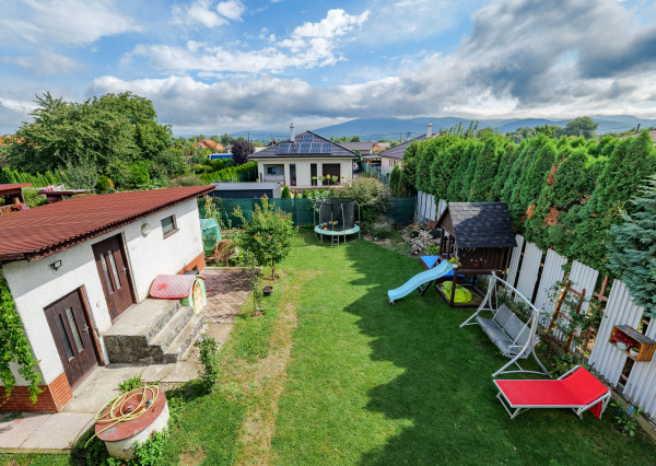 Dvojgeneračný Rodinný dom v Čani