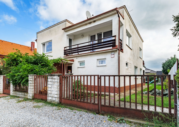 Dvojgeneračný Rodinný dom v Čani