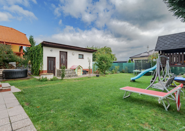 Dvojgeneračný Rodinný dom v Čani