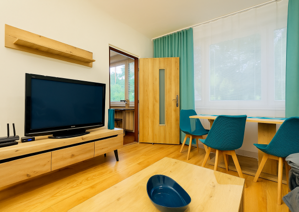 PRENÁJOM - zariadený 3-izbový byt, Baltická, + klíma