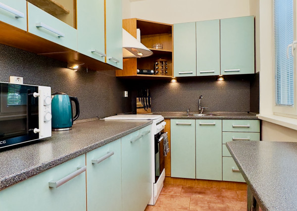 PRENÁJOM - zariadený 3-izbový byt, Baltická, + klíma