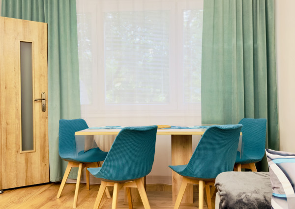 PRENÁJOM - zariadený 3-izbový byt, Baltická, + klíma