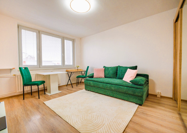 PRENÁJOM  1 i byt -  Nad Jazerom