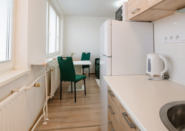 PRENÁJOM  1 i byt -  Nad Jazerom