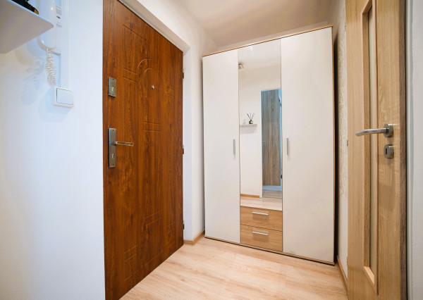 PRENÁJOM  1 i byt -  Nad Jazerom