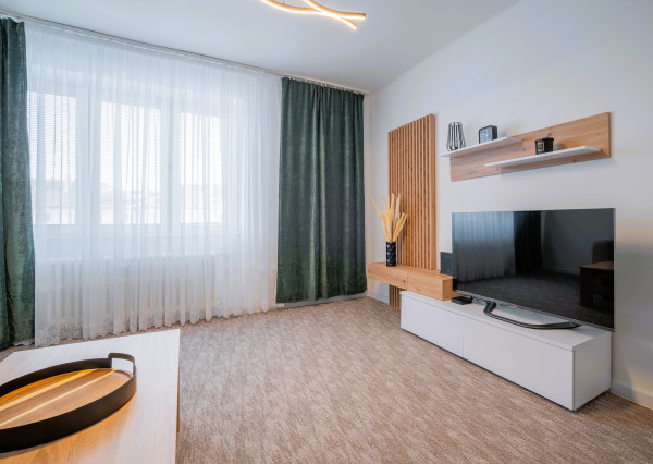 Prenájom 2i byt ZIMNÁ - nová rekonštrukcia