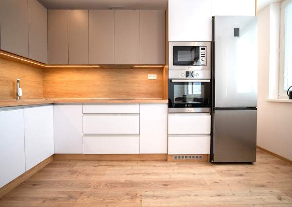 TOP PRENÁJOM  3 i byt -  Nad Jazerom - Polárna 16  VIDEO