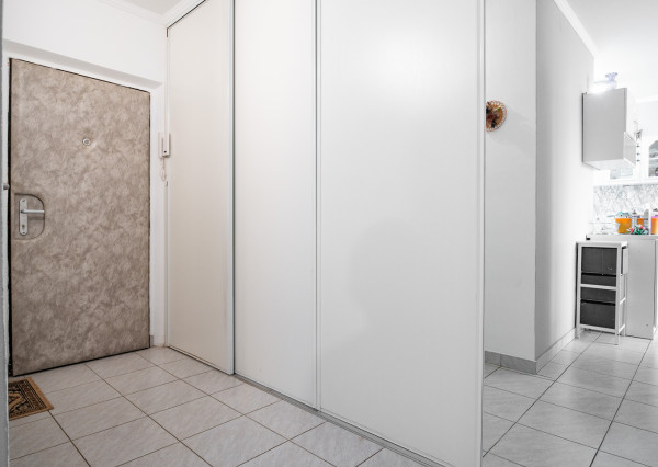 PREDAJ 1,5 izbový: pražský typ bytu s logiou