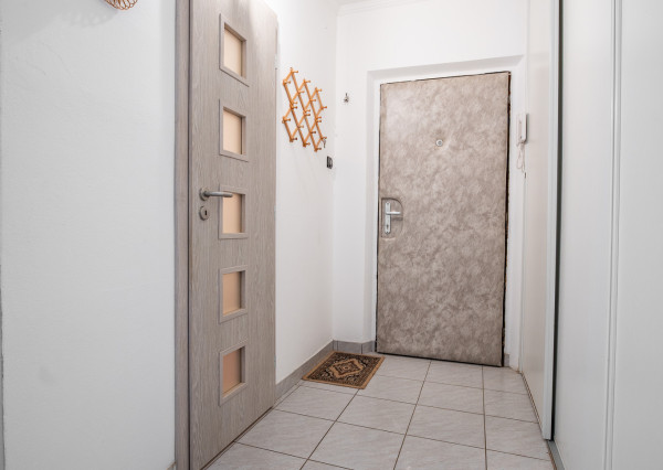 PREDAJ 1,5 izbový: pražský typ bytu s logiou