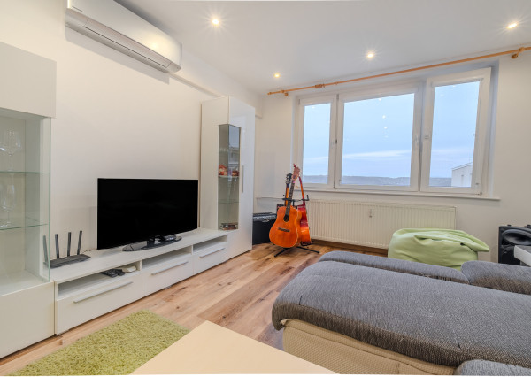 Prenájom 2 izbový byt Železníky - 2 x klimatizácia