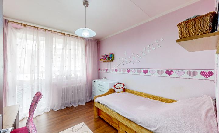 REZERVOVAÝ 3,5 i byt Poludníková - fotografia 4