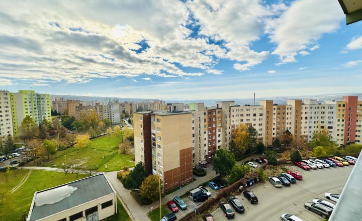 PREDANÝ Veľkometrážny 3i byt Košice Ťahanovce - - fotografia 25