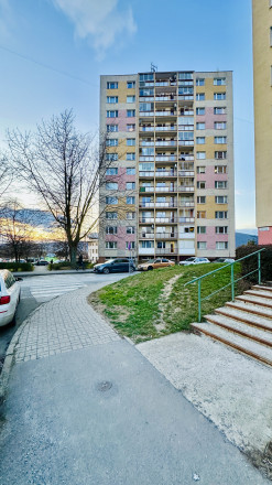 REZERVOVANÝ 3 izbový byt Americká trieda Ťahanovce - fotografia 7