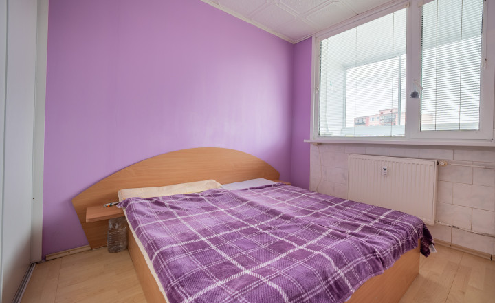 PREDAJ 1,5 izbový: pražský typ bytu s logiou - fotografia 13