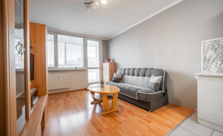 REZERVOVANÝ 1,5 izbový byt s loggiou na Terase | 46 m² | Pražský typ - fotografia 2