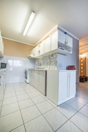 REZERVOVANÝ 1,5 izbový byt s loggiou na Terase | 46 m² | Pražský typ - fotografia 8