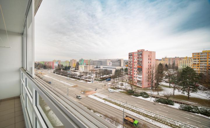 REZERVOVANÝ 1,5 izbový byt s loggiou na Terase | 46 m² | Pražský typ - fotografia 9