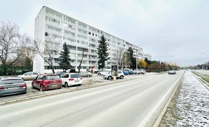 REZERVOVANÝ 1,5 izbový byt s loggiou na Terase | 46 m² | Pražský typ - fotografia 19