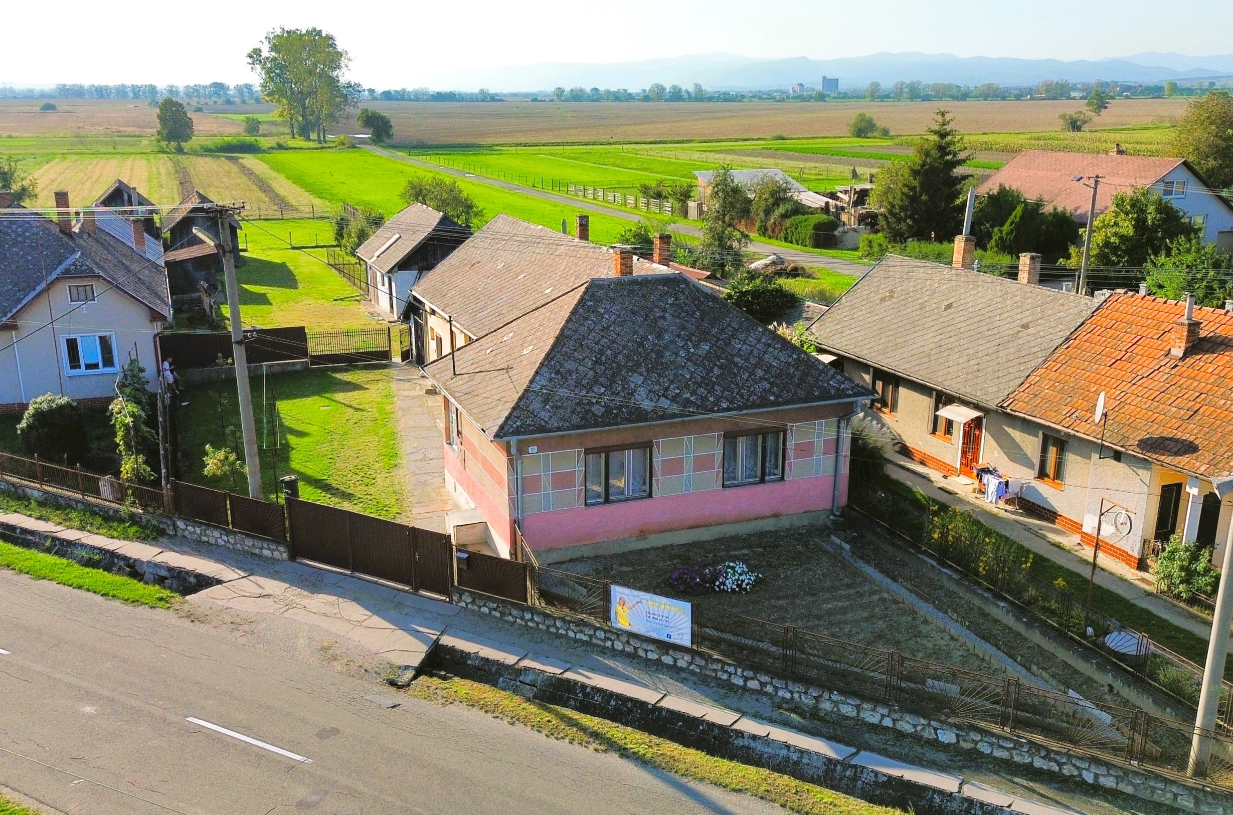 PREDANÝ rodinný dom Komárovce